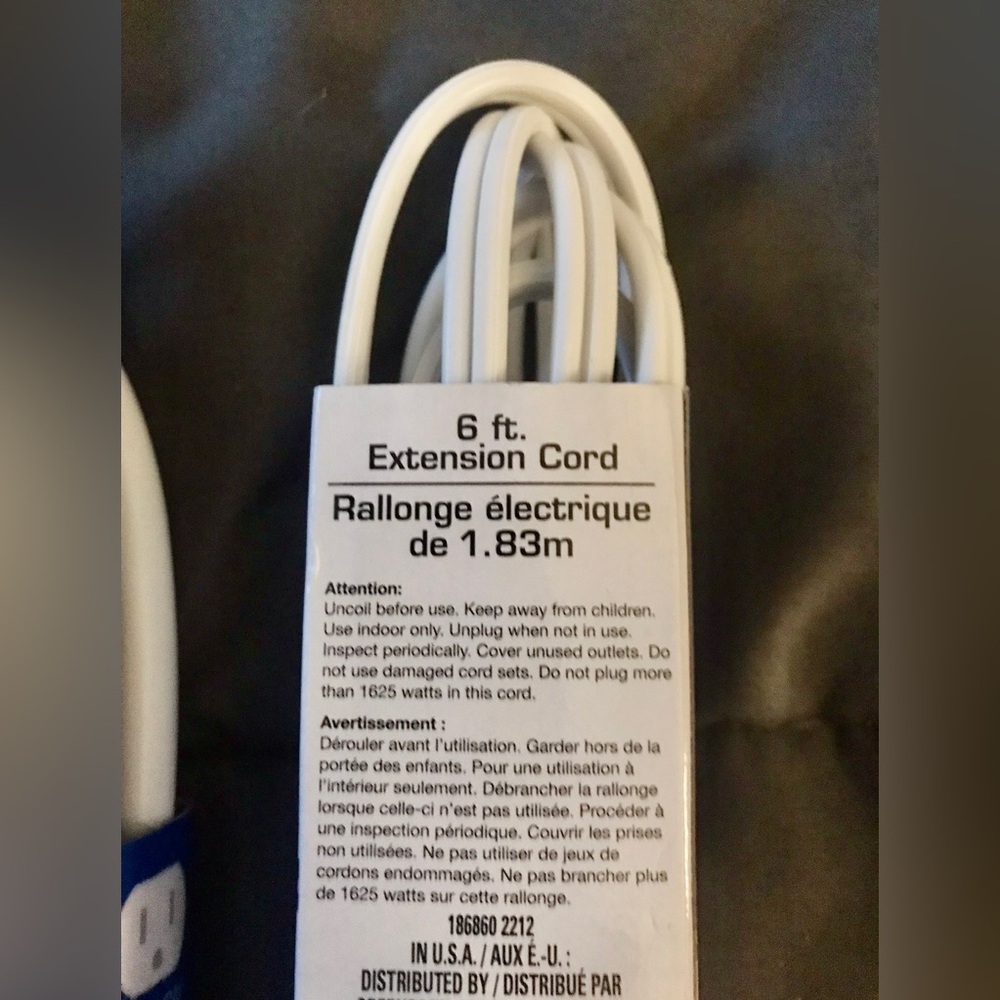 2 Pack - 1 Ft Power Strip /3 outlets + 6 Ft Extension Cord/3 outlets NWT - Picture 7 of 9